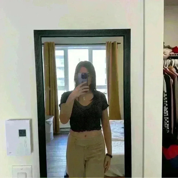 Urban Outfitters | womens small leopard print crop top with ruffles and buttons - Picture 5 of 5